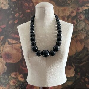 ⭐️ Vintage Black Acrylic Chunky Graduated Bead Necklace